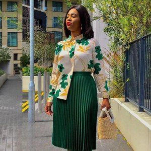 Floral Print Shirt with Green Pleated Skirt💚 2 piece set